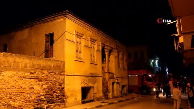 Alaşehir’de çatısı çöken bina tarihi tescilli çıktı