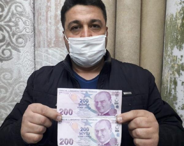 İzmir’de bir esnaf “hatalı basım” 200 liralık banknotu satışa çıkardı