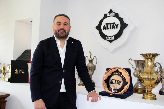 Altay Kulübü, Mustafa Denizli’ye takımın teknik direktörü olması için çağrıda bulundu