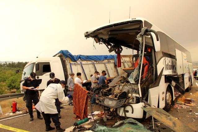 Manisa’da 6 kişinin öldüğü otobüs kazasından kurtulan yaralı konuştu