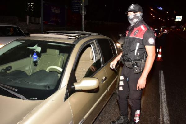 İzmir’de bin 200 polis ile huzur ve güven uygulaması