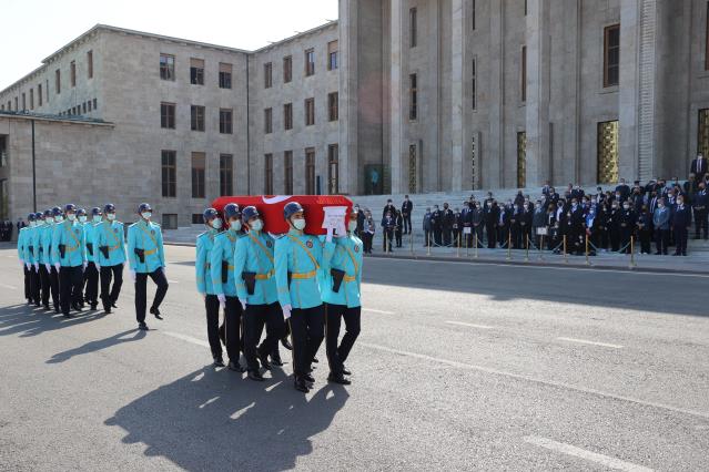 Eski İzmir Milletvekili Erkut Şenbaş için TBMM’de cenaze töreni düzenlendi