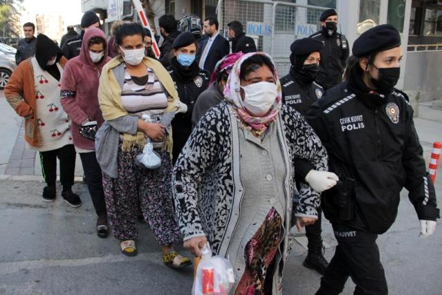 İzmir polisinin dev uyuşturucu operasyonunda 116 tutuklama