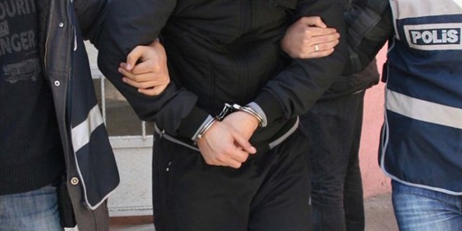 İzmir’deki terör örgütü PKK operasyonunda 3 tutuklama