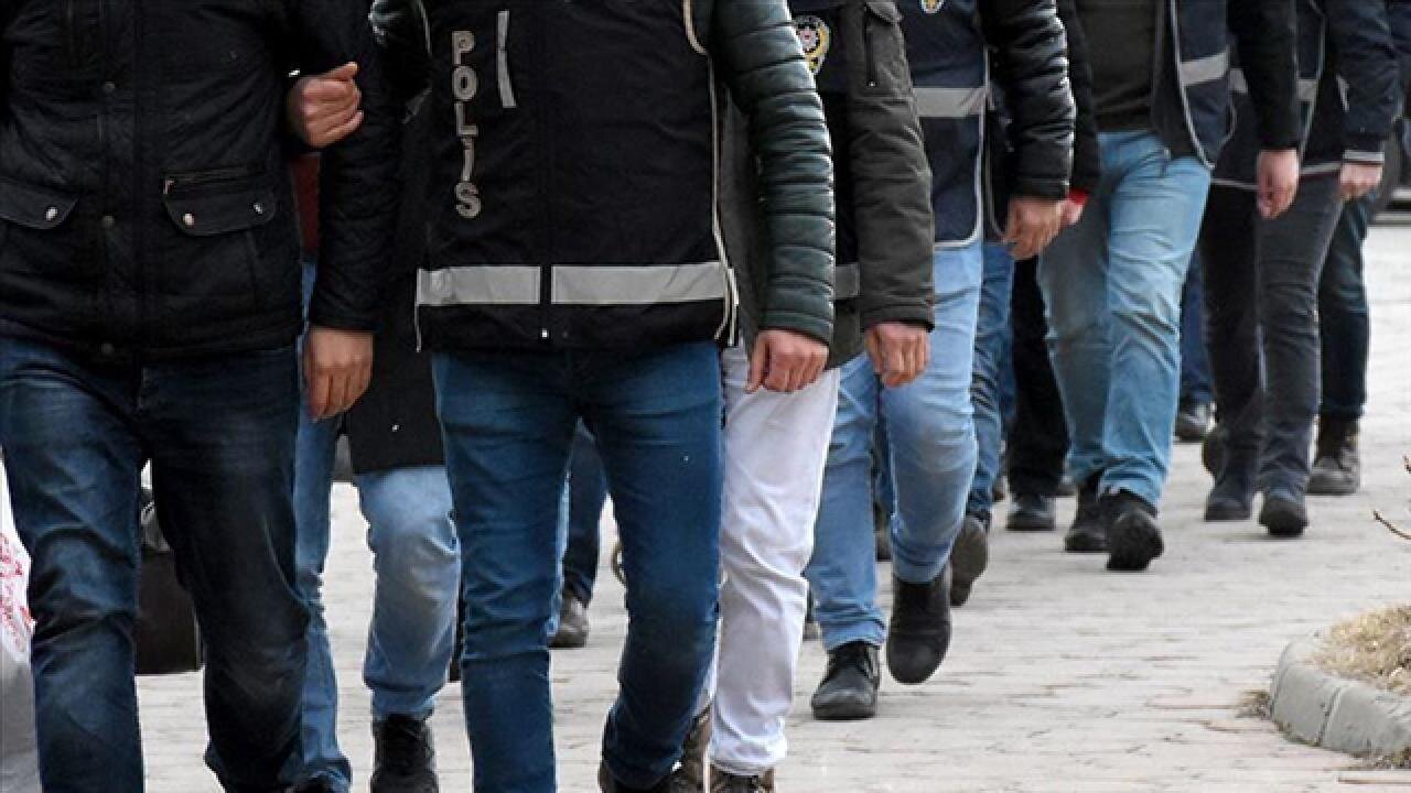 İzmir’de Fetö Operasyonu: 26 Kişi Gözaltına Alındı