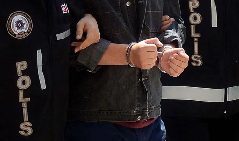 İzmir’de kumar operasyonunda 2 kişi gözaltına alındı