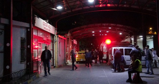 İzmir’de trafikte çıkan kavgada 4 kişi yaralandı