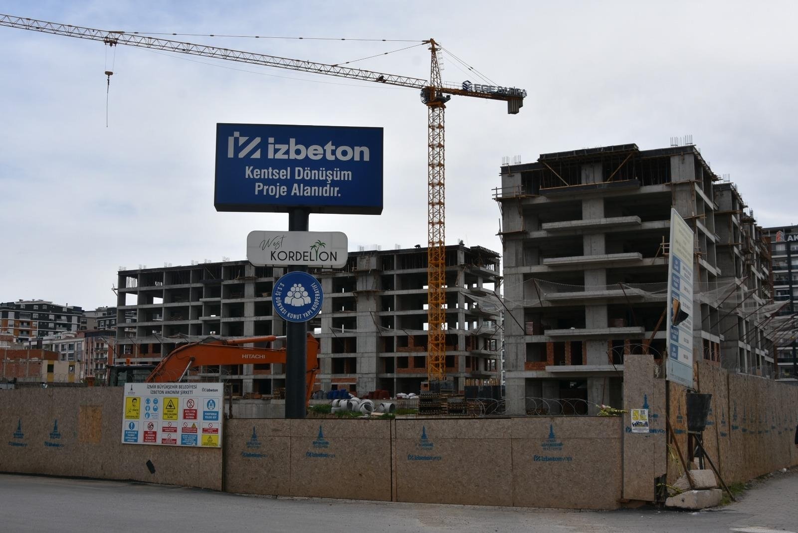 İzmir Büyükşehir Belediyesi konut projesindeki tüm bloklarla ilgili çalışma başlatıldı
