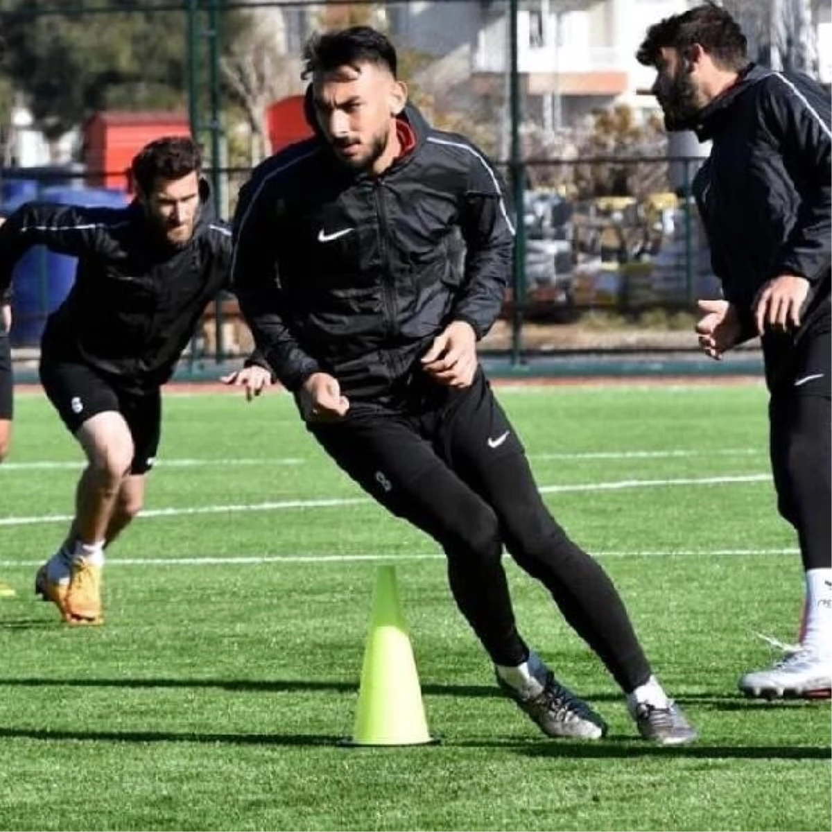 Eski futbolcu Süleyman Karaali Tekden hayatını kaybetti