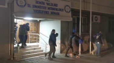İzmir’de yasa dışı bahis operasyonu: 53 şüpheli adliyeye sevk edildi