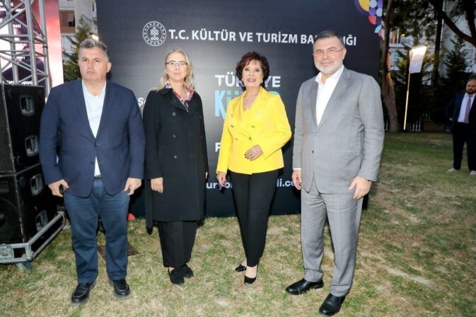 İzmir Kültür Yolu Festivali’yle Sanat Dolu Bir Şehir Oldu