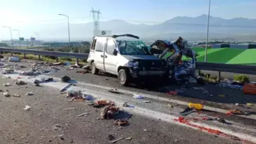 İzmir’de Otoyolda Kaza: 1 Ölü, 2 Ağır Yaralı