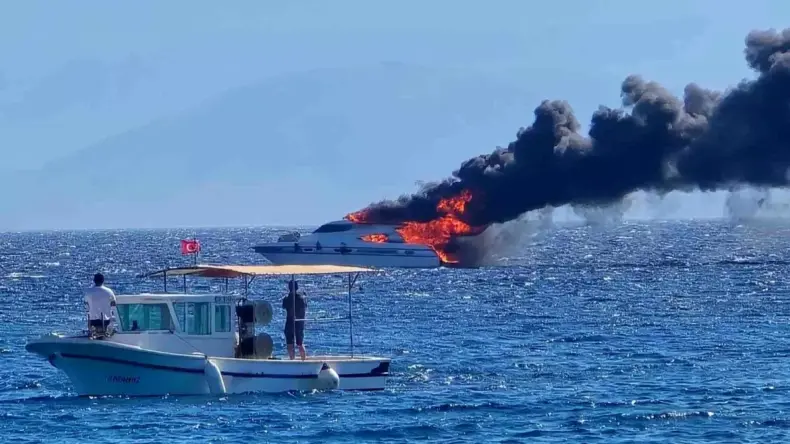 Çeşme’de Yat Yangını: Seanymph Kullanılamaz Hale Geldi