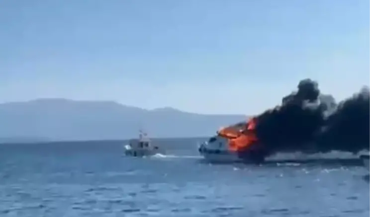 Çeşme’de Motoryat Yangını