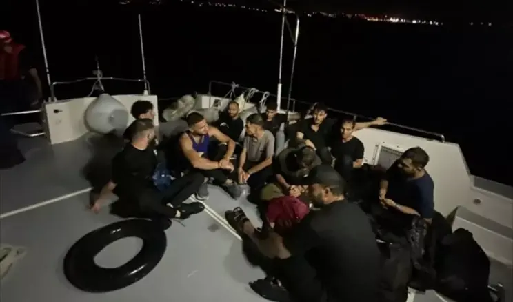 Çeşme Açıklarında 11 Düzensiz Göçmen Yakalandı
